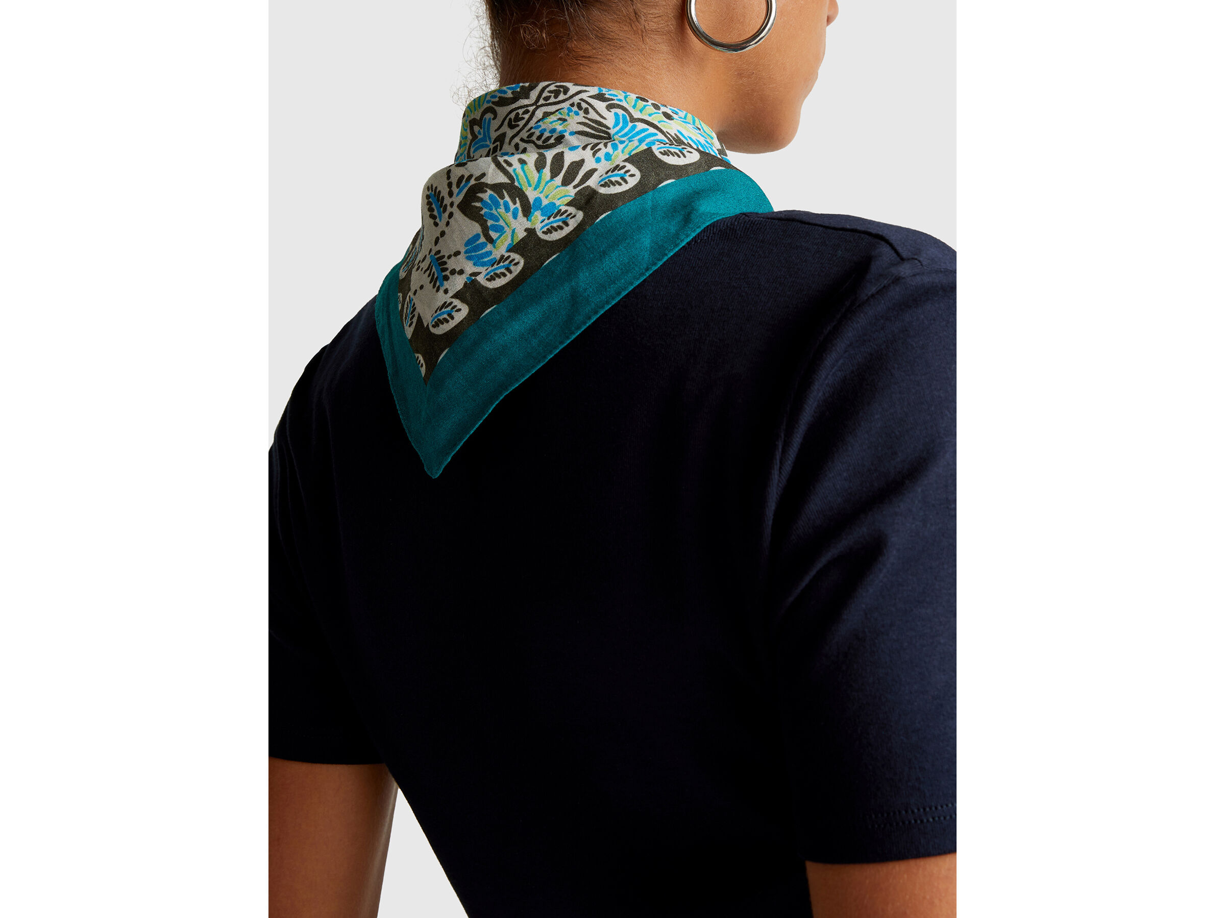 SQUARE SCARF Women image number 2